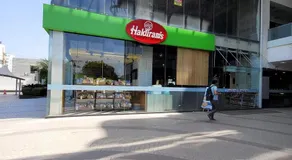 Boutique Stay w Private Jacuzzi - Belmore Stays - Image 5