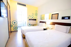 Go Hotels Otis - Manila - Image 2