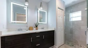 Modern Comfortable Stay!Sleeps 8! - Image 3