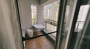 zentrale Design-Ferienwohnung mit Balkon in Karlsruhe - APOLONIAliving - Image 4