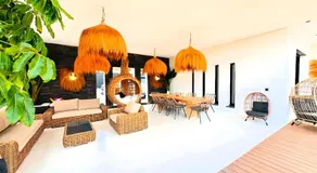 Maison entièrement équipée avec barbecue, terrasse et piscine privée | Vue jardin | Adaptée au travail à distance | Avec animaux bienvenus - Image 4