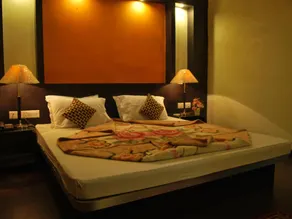 Lake Land Country Club Residency - Image 4