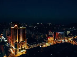 Shishi Carnival Hotel - Image 4