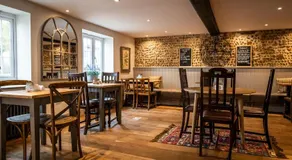 The Three Horseshoes - Image 2