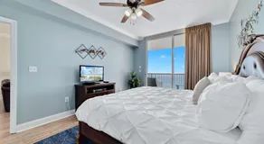 Beautiful Resort Condo On The Beach - The Perfect Getaway - Image 2