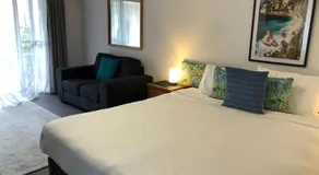 Avaleen Lodge Motor Inn - Image 2
