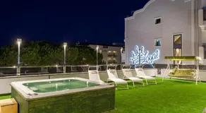 Royal Boutique Hotel - Image 5