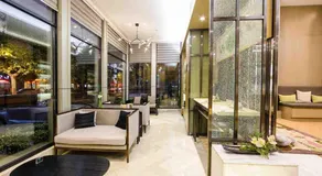 Atour Hotel Linfen Chezhan Street - Image 1