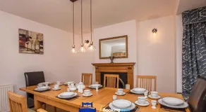 Tolkien View House in Oxford By Beds Away Short Lets & Serviced Accommodation With Outdoor Fireplace & Free Private Parking - Image 5