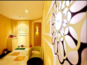 Shenyang Le Grand V Hotel - Image 5