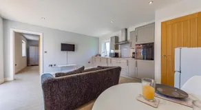 Luxury Cottage, Dog Friendly, Stunning Views, Private Garden - Image 2