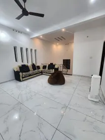 Spacious 5 BHK Luxury Stay - Image 3