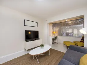 Townshend Rd - Image 2