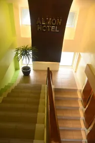 Almon Hotel - Image 3