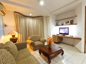 Maven Buncit Hotel - Image 2