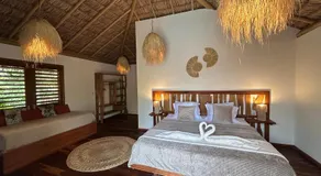 Tiki Pool's Bungalows - Image 2