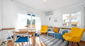 Beach flat with terrace - Image 3