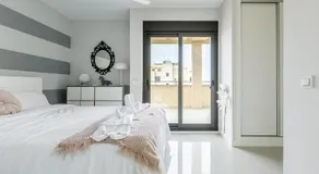A&N Luxury Penthouse with Panoramic Terrace & Pool - Image 2
