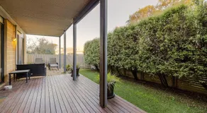 Two Story, Torquay Holiday Home with Large Balcony - Image 5