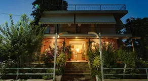 Hotel Loula Rooms and Apartments - Image 4
