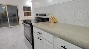 Mustang House - Image 3