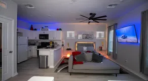 Pet Friendly Modern Zen Studio Retreat with Hot Tub - Image 2