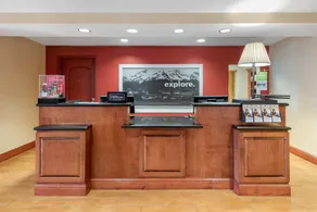 Hampton Inn & Suites Arcata - Image 4