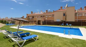 Appartement de vacances avec barbecue, jardin et terrasse | Vue ville | Parfait pour le travail à distance - Image 4