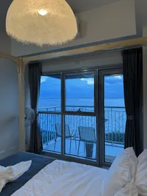 Panoramic Seaview 2BR Near Airport Facing the Bay - 7g - Image 3