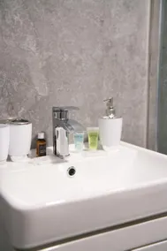 Appartement-Salle de bain privée-Vue sur Jardin - Image 4
