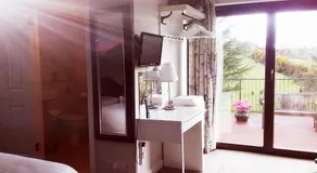 Goldenhill Guesthouse - Image 2