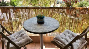 Nirvana Apartment Quiet Stay with Free Parking & Airport Access - Image 2