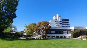 Heinrich Pesch Hotel - Image 4