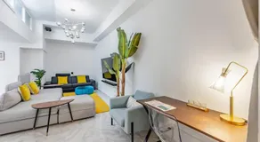 Urban style 3-bedroom apartment - Image 2