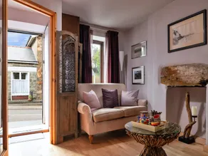 Cottage in Snowdonia with Stunning Mountain Views - Image 2
