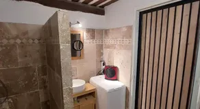 Appartement de charme au calme avec piscine, au pied du Colorado provençal, cœur du Luberon - Image 2