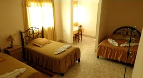 Hostal Salares - Image 2