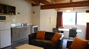 The Hobbit Motorlodge - Image 3