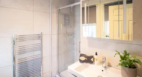 Stylish Garden Apartment Central Exmouth Sleeps 3 - Image 2