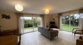 Villa Confortable à Fouras, Proche Mer, 3 Chambres, Terrasse, Jardin, WiFi - Image 2