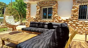 Esencia Lodge - luxurious off-grid cabin retreat - Image 5