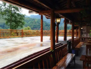 Longsheng Elegant Wind Inn - Image 4