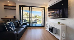 Sunshine Coastal Apartment - Walk to Beach and Wharf - Image 2