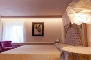 MarcheAmore - Stanze della Contessa, Luxury Flat with private courtyard - Image 5