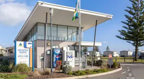 Christies Beach Tourist Park - Image 4