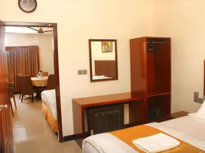 Park Royale Hotel - Image 3