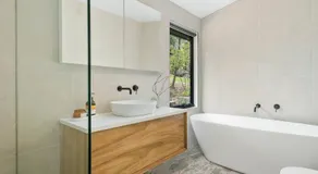 Camellia Grove Retreat - Image 2