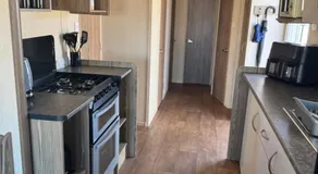 Kingfisher Caravan Platinum and Silver - Image 2