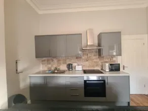 One Bedroom Apartments Close to City - Image 4