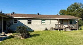 Serene Bayou Retreat - Spacious Family Home - Image 5